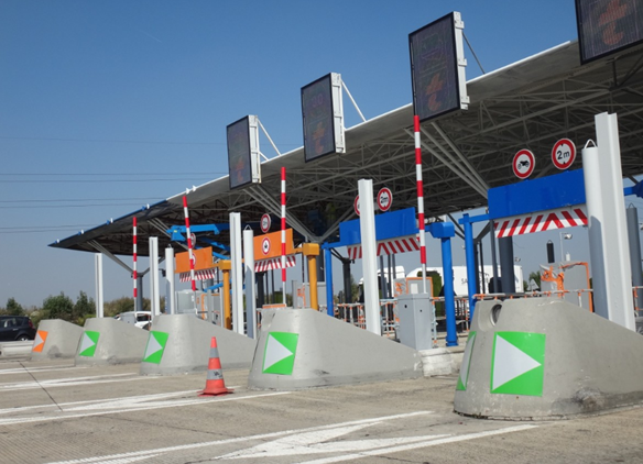 注意爆胎风险!河南大部高速路面将超过62℃ 局部路段超68℃