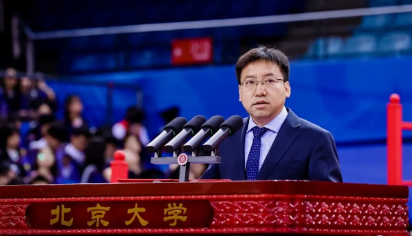 长江存储首席科学家:我国三维闪存芯片技术实现从落后到赶超