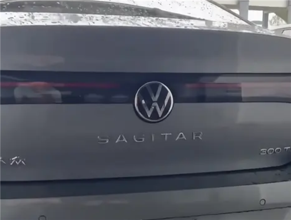 看齐大哥迈腾!全新大众速腾实车曝光:现款12.79万元起