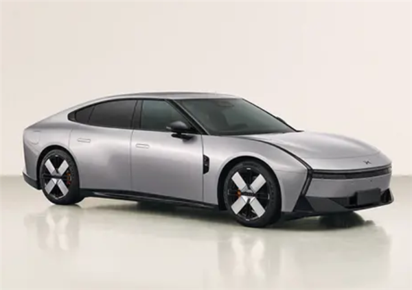 赛博风溜背回头率拉满!全新小鹏P7最新实车图曝光