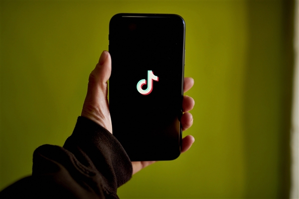 生活费一天1000块!16个外甥来过暑假 舅舅称背后没团队