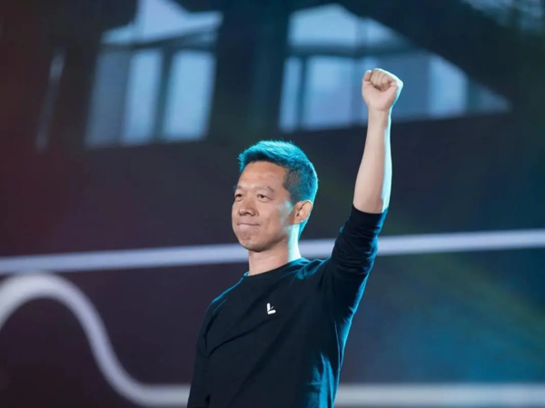 先到先得!贾跃亭FX新车C端预订明早开抢:截至目前已订4100台