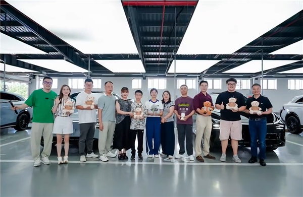 何小鹏:小鹏G7首批车主中60%选择顶配Ultra版