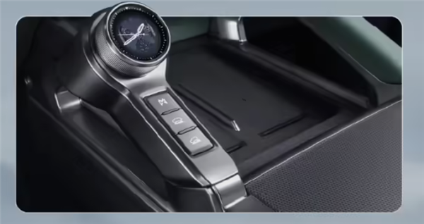 “东风 x 华为智野第一车”！猛士M817官宣7月17日开启预售