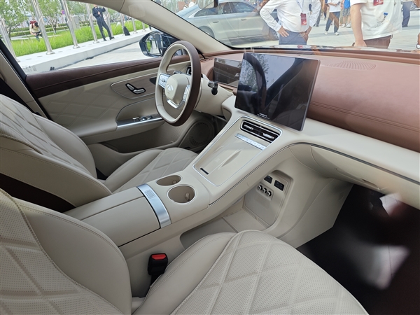 实测能跑2500公里!奇瑞C级轿车风云A9L上市:万起