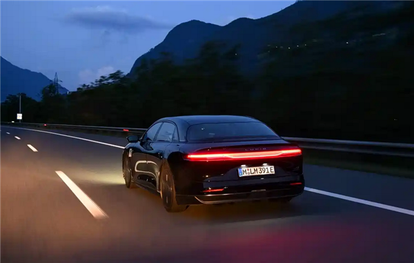 电动车续航新王诞生！Lucid 1205公里破吉尼斯世界纪录