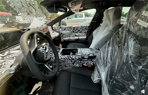 国产首款豪华旅行车!享界S9旅行版谍照更新:今秋正式发布