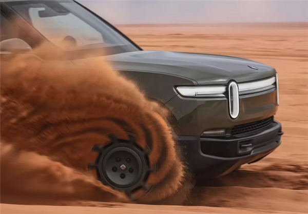 四电机千匹纯电越野猛兽！美国新势力Rivian R1更新