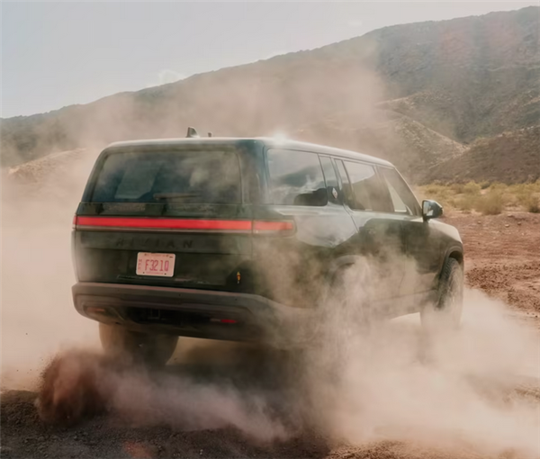 四电机千匹纯电越野猛兽！美国新势力Rivian R1更新