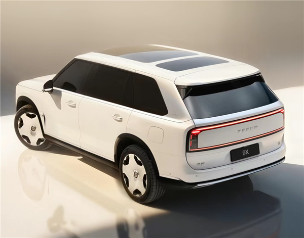 极氪9X内饰揭晓:天地门、后排屏、零重力座椅全都有