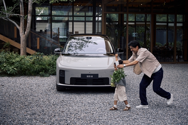 再次定义纯电SUV!理想i8发布会定档:7月29日见