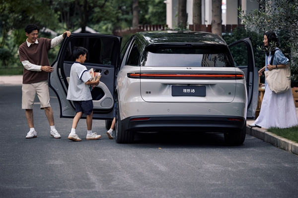 再次定义纯电SUV!理想i8发布会定档:7月29日见