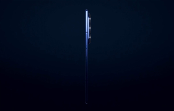 13999元起!三星Galaxy Z Fold7正式发布:8.9mm、215g全球最轻