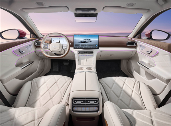 14万的车豪华配置对标迈巴赫!奇瑞风云A9L上市24小时锁单50287台