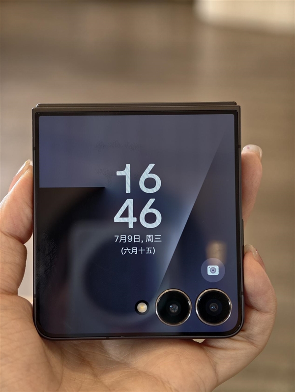 首发自研旗舰芯Exynos 2500!三星Galaxy Z Flip7发布:7999元起