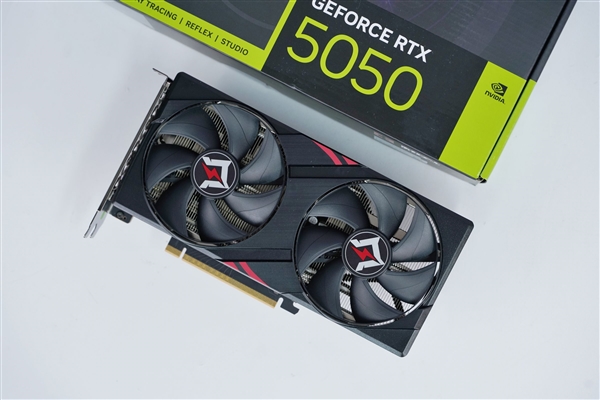 双风扇短小精悍！耕升RTX 5050追风OC显卡图赏