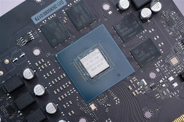 双风扇短小精悍！耕升RTX 5050追风OC显卡图赏