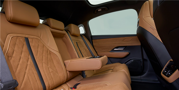 内销转出口摇身就卖37万多 马自达6e发布:就是国内EZ-6