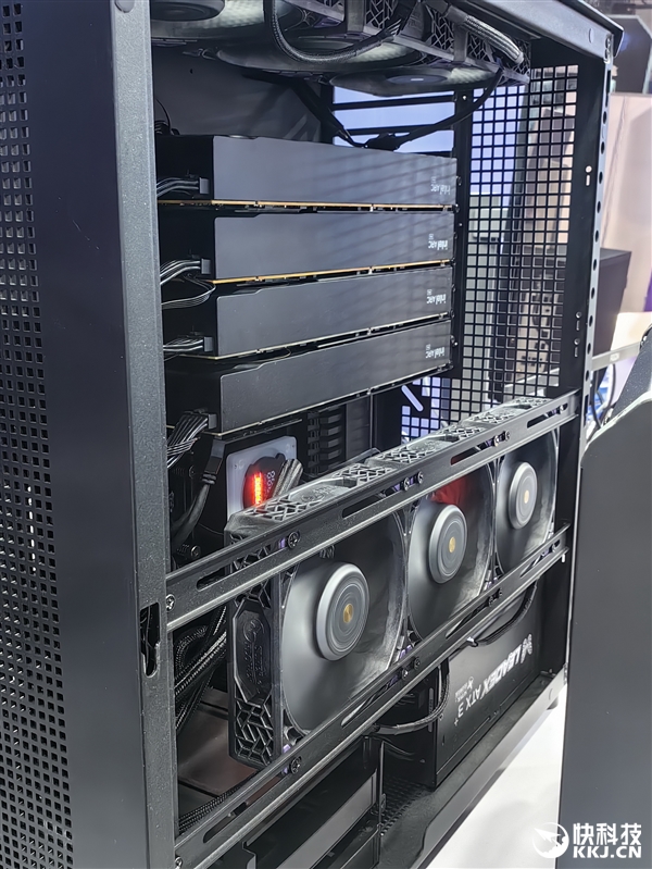 四卡八芯192GB显存!铭瑄秀Intel锐炫Pro B60显卡工作站