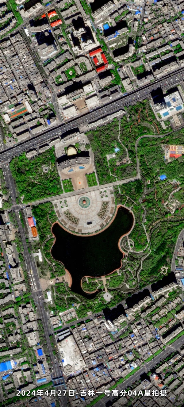 卫星图：乌鲁木齐2000年的历史 浓缩在这7平方公里