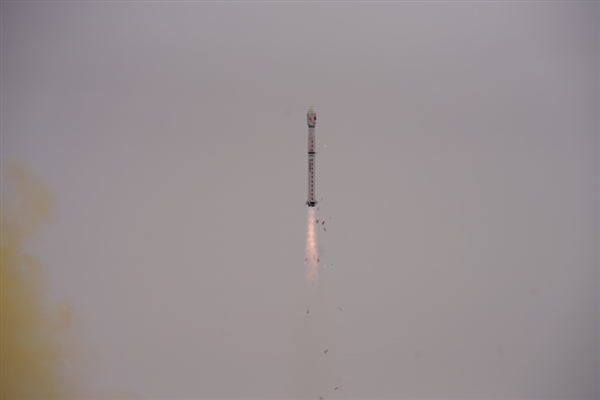 美国商业卫星偷拍中国实践26号卫星:惊人分辨率1.9厘米!