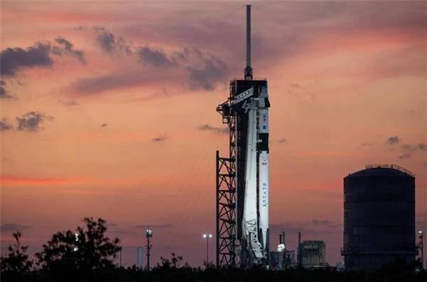 SpaceX将向xAI投资20亿美元:加强对抗OpenAI