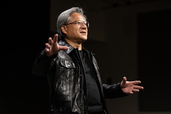 最新排名！全球最富的十个男人：黄仁勋第七  第一遥遥领先