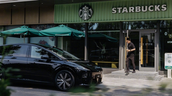 理想汽车有多“抠”:李想本人当车模 在自己公司园区拍摄