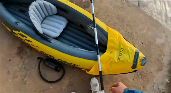 男子划船下班 25分钟车程划了3小时!家人:划得很好 下次别划了