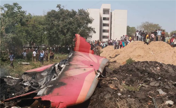 致270余人遇难!印度民航总局下令:检查部分波音飞机燃油开关锁定装置