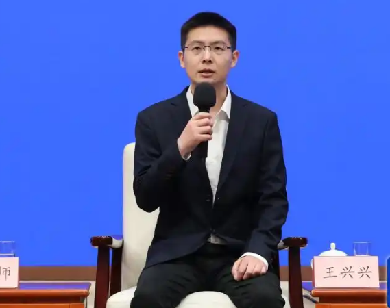 销量达全球出货量70%!王兴兴:在四足机器人和人型机器人领域 宇树全球出货量最多