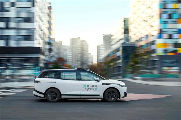 上Uber 打萝卜!百度与Uber战略合作:全球部署数千辆无人车