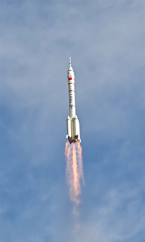 史上首次!天舟九号发射时 天舟十号已待命