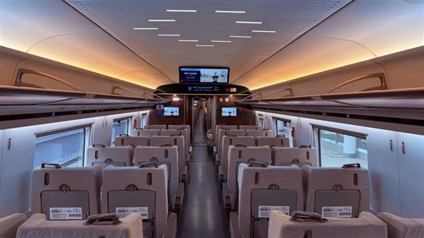 网友称12306买票能在线换座：官方一句话解答