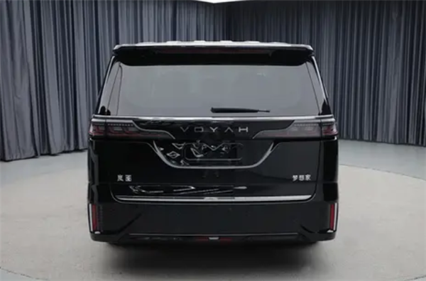 岚图梦想家EV新车型曝光:续航700公里 搭全新驱动电机