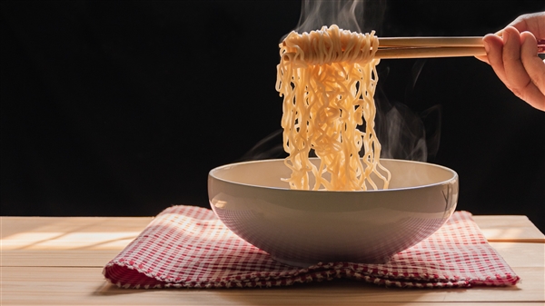 外卖大战持续升温:商家钱赚多了却高兴不起来