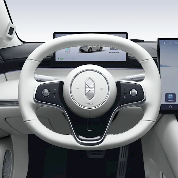 Logo上车 新款智界R7申报图公布:备受吐槽的一个设计终于改了