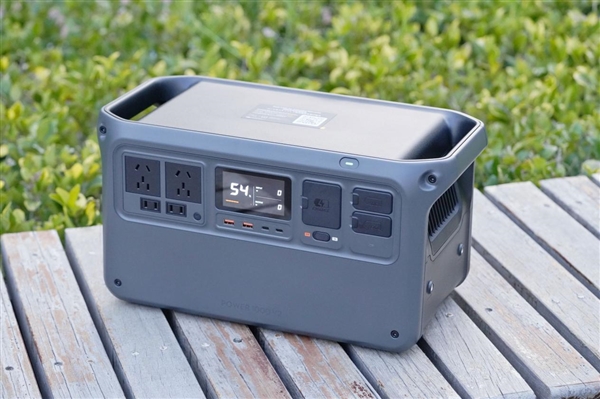 户外电源迎来闪充新时代！大疆新一代1度电户外电源图赏