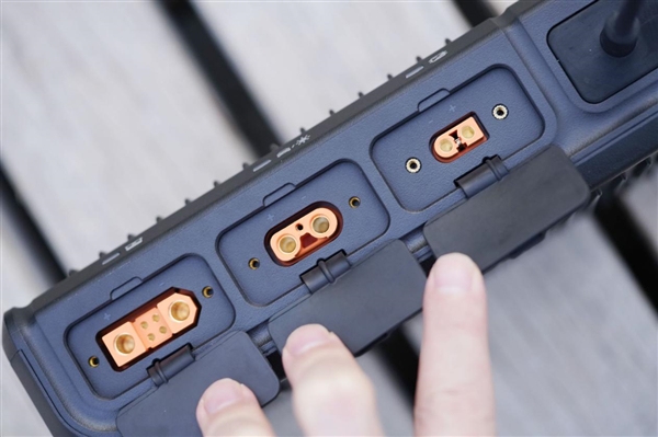 户外电源迎来闪充新时代！大疆新一代1度电户外电源图赏