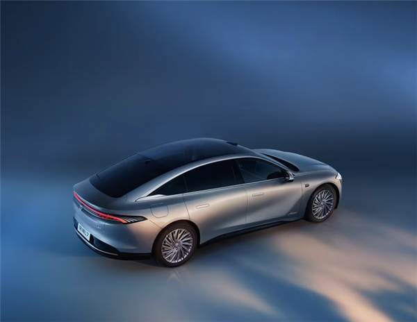 别克至境品牌首车至境L7外观发布:定位30万级豪华增程轿车