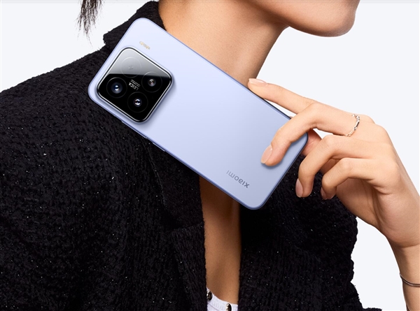 小米16外观首次曝光:四等边极窄直屏+猛男粉配色