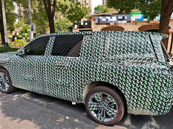 半价理想再发力 零跑全尺寸SUV谍照亮相：有望杀入20万内