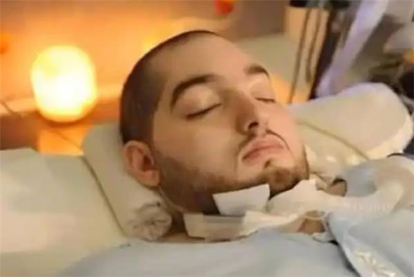 沙特沉睡王子昏迷近20年后去世 终年36岁