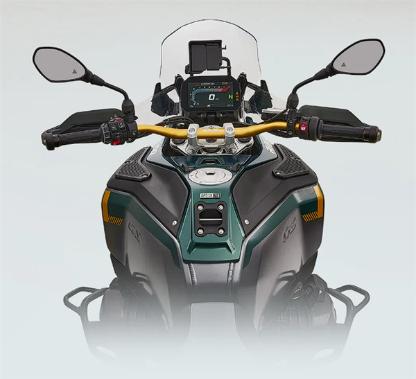 摩托车玩家的白月光 全新宝马水鸟ADV上市:27.39万起