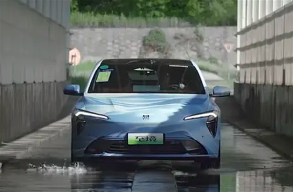 别克至境L7官方伪装实车曝光:配激光雷达+1.5T增程