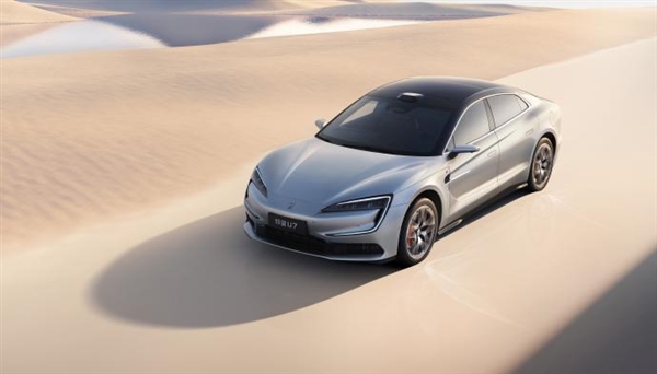 比亚迪第1300万辆新能源车下线:奥运冠军潘展乐成仰望U7车主