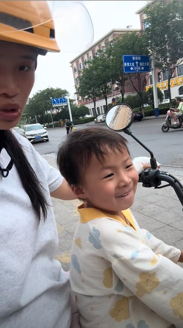 带患癌女儿送外卖女骑手丈夫发声：最艰难的日子熬过来了