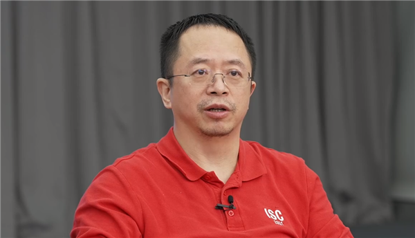 周鸿祎曝360将推智能眼镜:要带显示功能 不带和耳机没区别