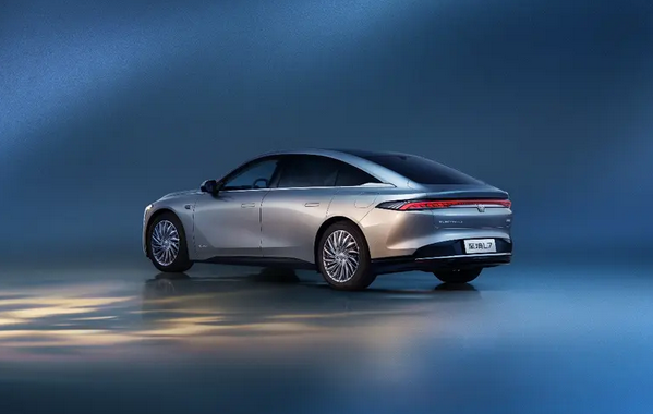 百公里油耗仅需0.5L！别克至境L7打破美系油老虎魔咒