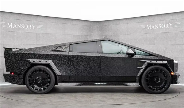 知名改装厂玛莎锐打造！特斯拉Cybertruck秒变“碳纤维超跑”